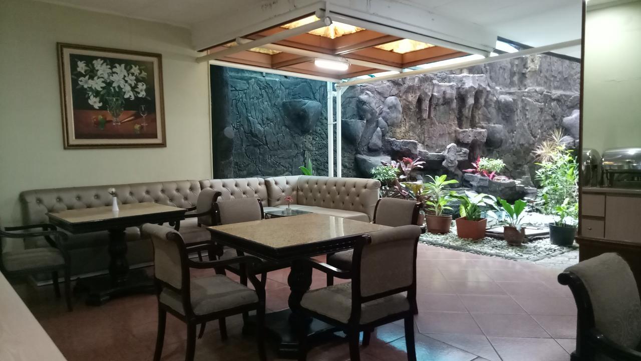 Hotel Mirah Sartika Bogor Exterior foto